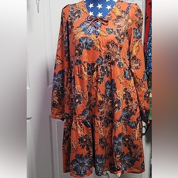 Old Navy Dresses & Skirts - OLD NAVY ORANGE LONG SLEEVE FLORAL DRESS